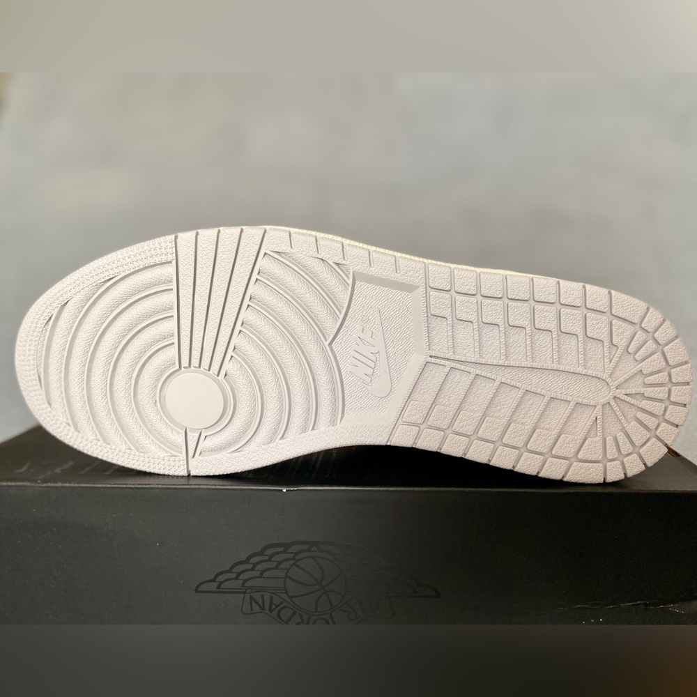 Air Jordan 1 Mid SE Craft - Picture 6 of 12